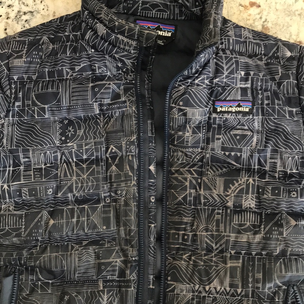 Boys Patagonia puffy jacket